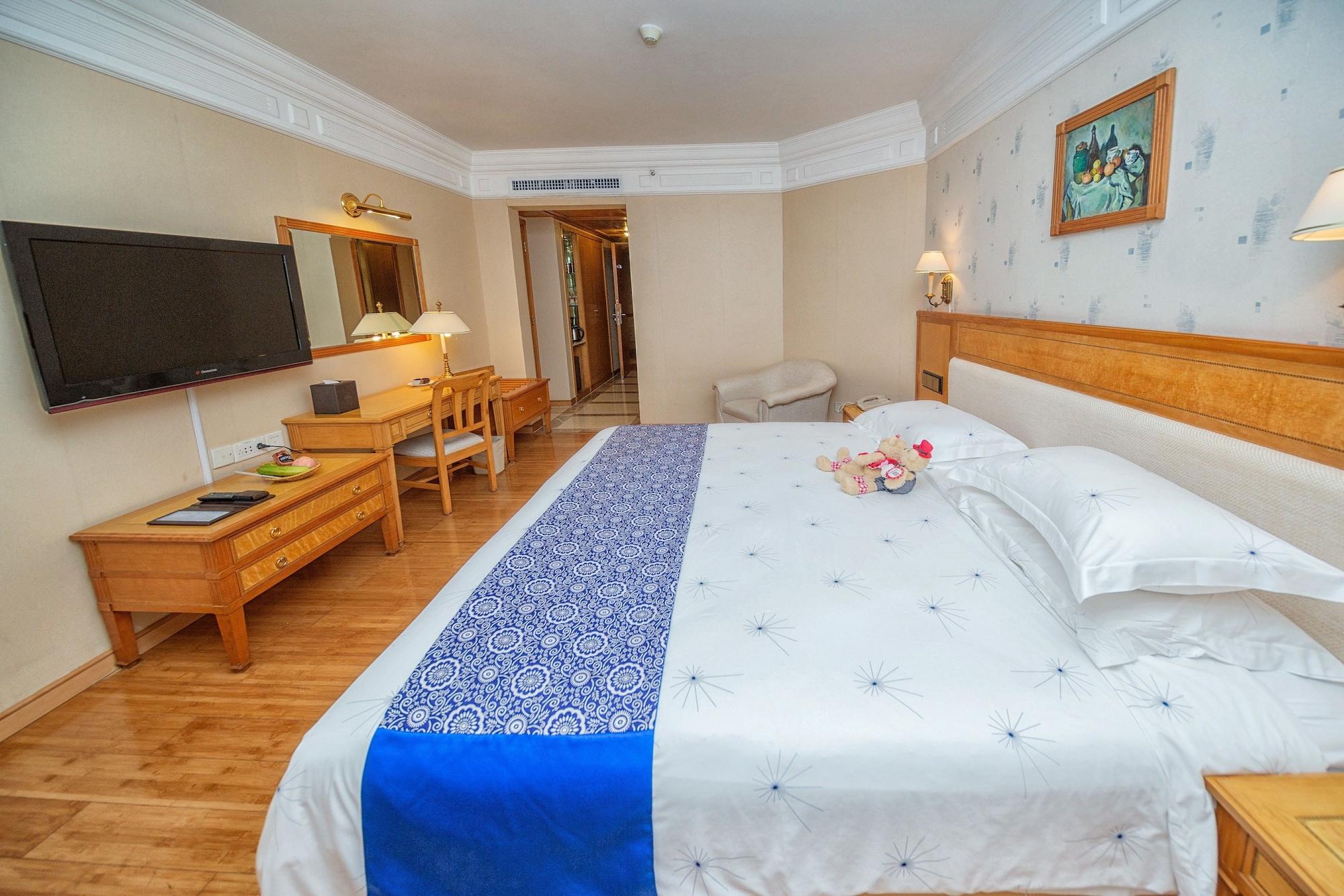 Hotel Silverland Дунгуань Екстер'єр фото
