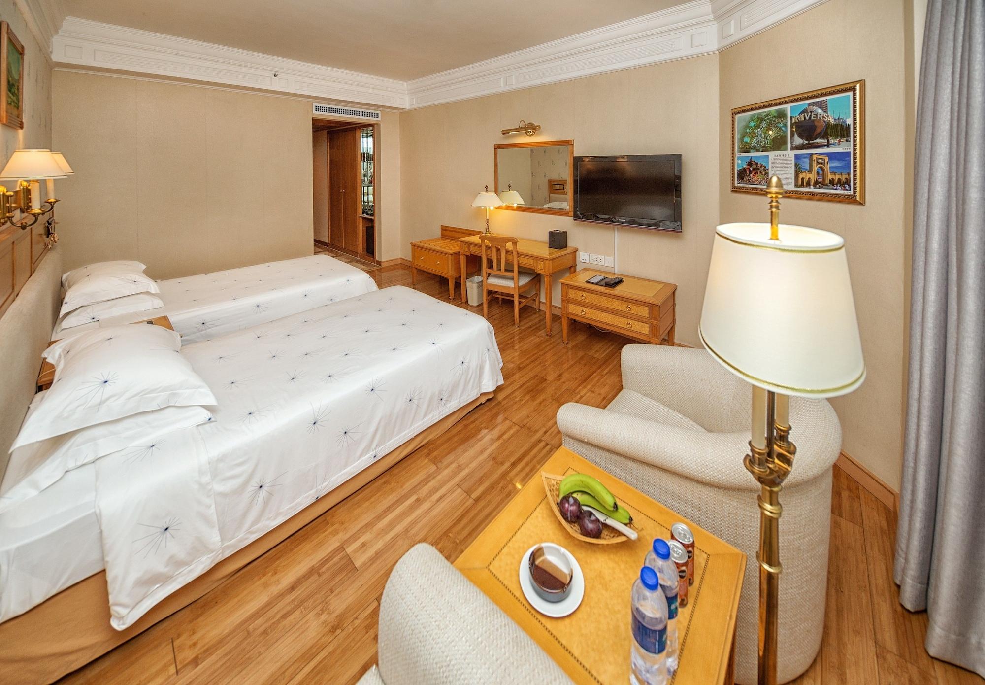 Hotel Silverland Дунгуань Екстер'єр фото