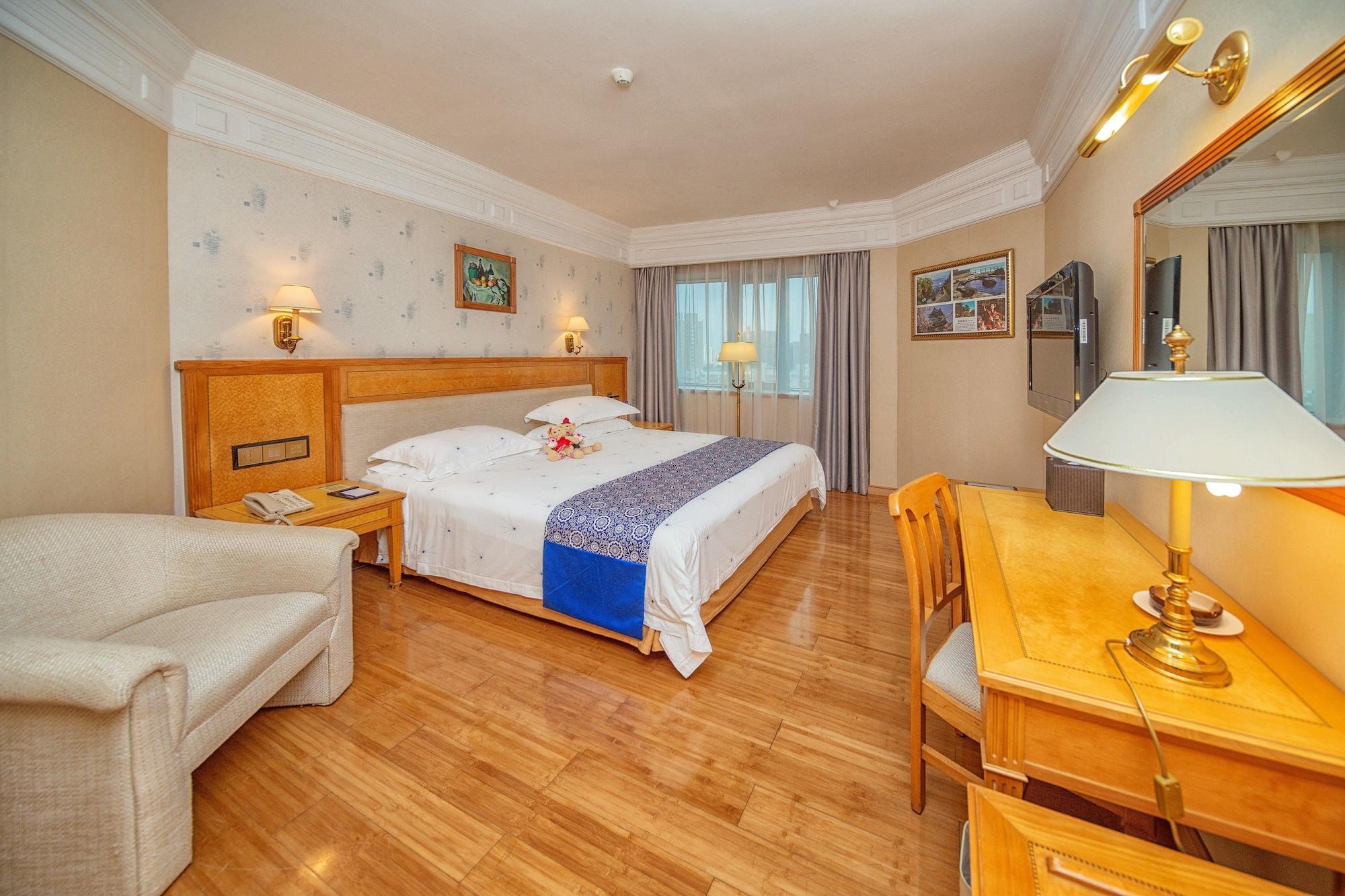 Hotel Silverland Дунгуань Екстер'єр фото