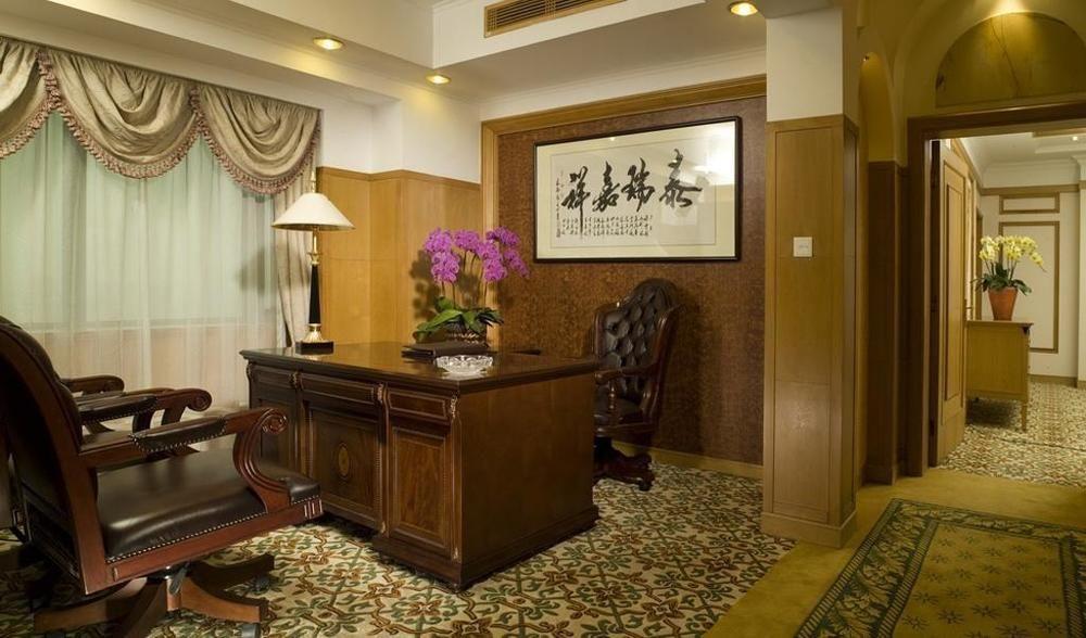 Hotel Silverland Дунгуань Екстер'єр фото