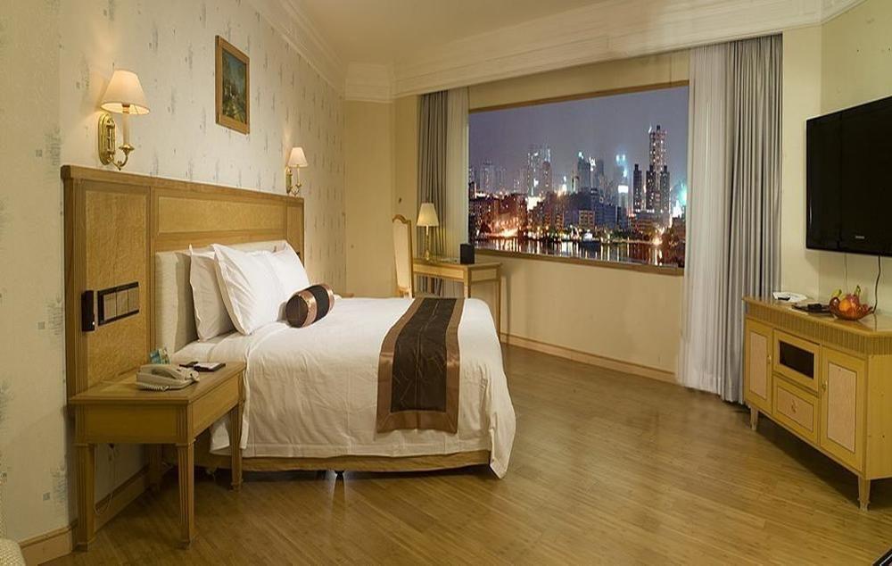 Hotel Silverland Дунгуань Екстер'єр фото