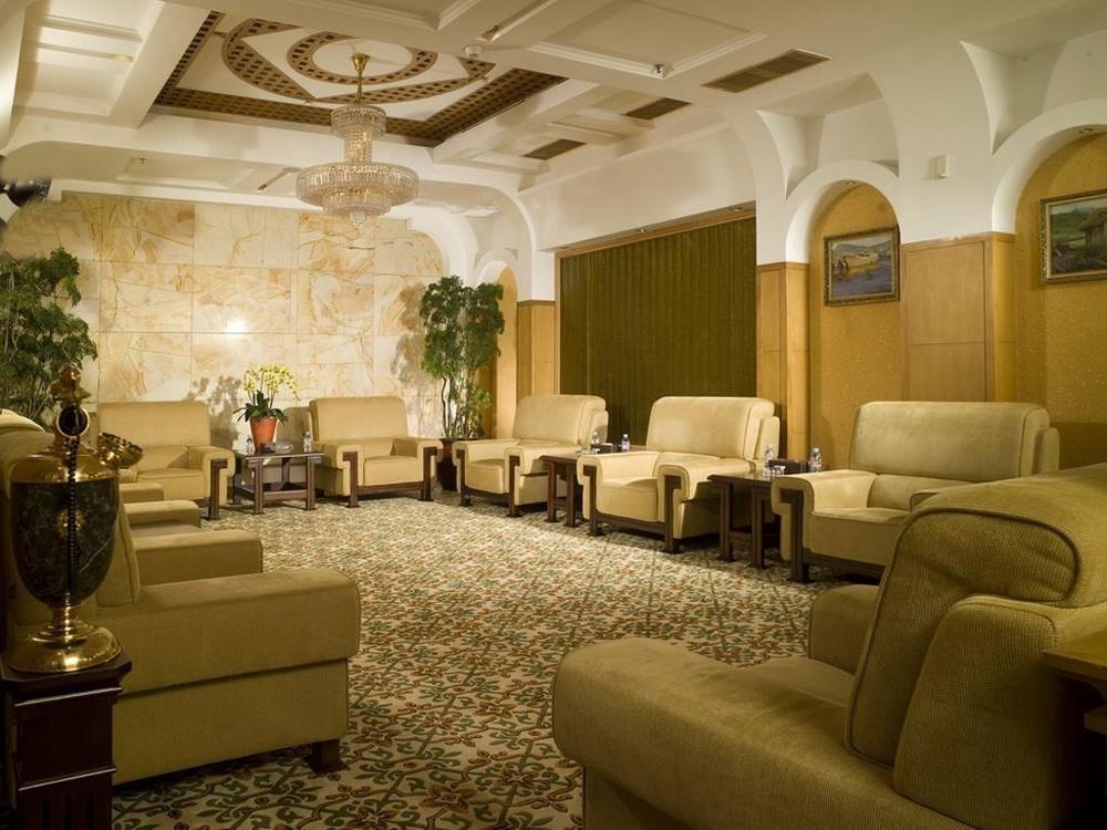 Hotel Silverland Дунгуань Екстер'єр фото