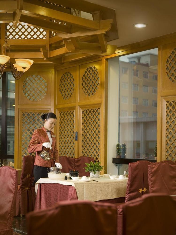 Hotel Silverland Дунгуань Екстер'єр фото