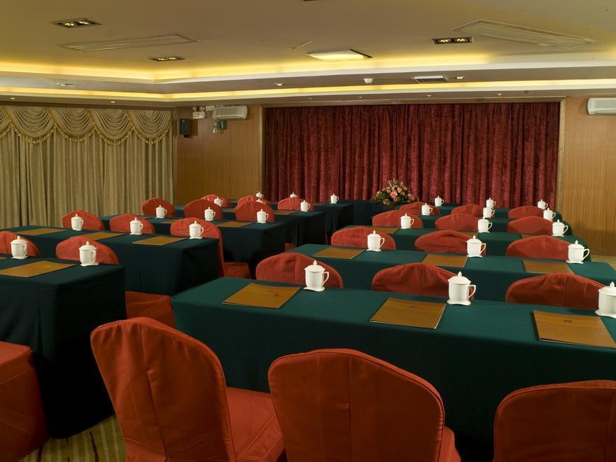 Hotel Silverland Дунгуань Екстер'єр фото