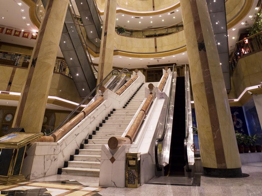 Hotel Silverland Дунгуань Екстер'єр фото